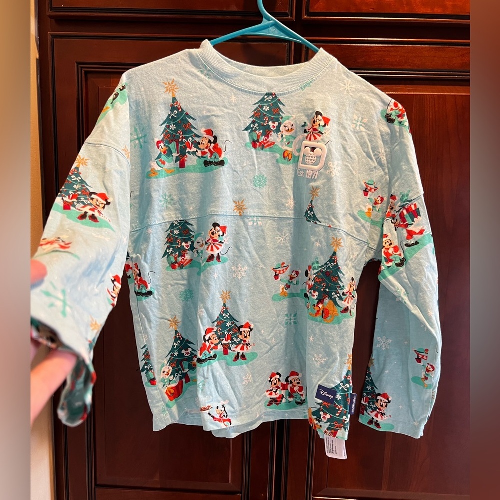 Disney Parks Santa Mickey Friends Blue Christmas Holiday “Spirit Jersey”Youth XL